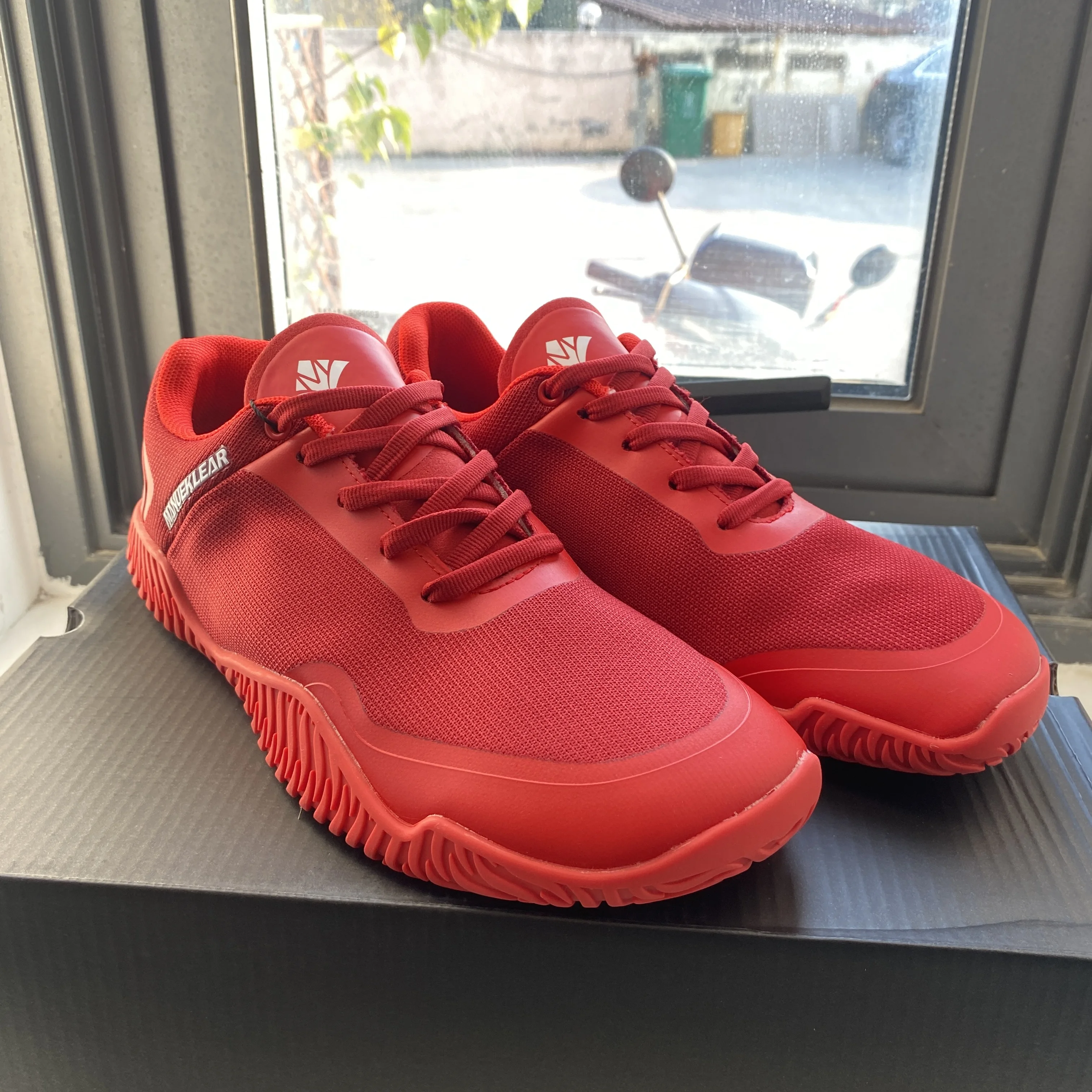Hot 2025 Professional Men's Hard Pulling Squat Shoes Men's and Women's Fitness Athletic Shoes Weightlifting Training Shoes
Hot 2025 Professional Men's Hard Pulling Squat Shoes Men's and Women's Fitness Athletic Shoes Weightlifting Training Shoes