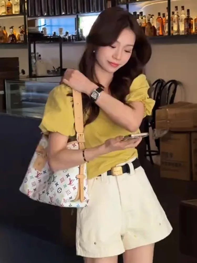 Женская летняя блузка с V-образным вырезом, приталенная, с перекрестным поясом, короткими рукавами-фонариками, в стиле кэжуал
Женская летняя блузка с V-образным вырезом, приталенная, с перекрестным поясом, короткими рукавами-фонариками, в стиле кэжуал