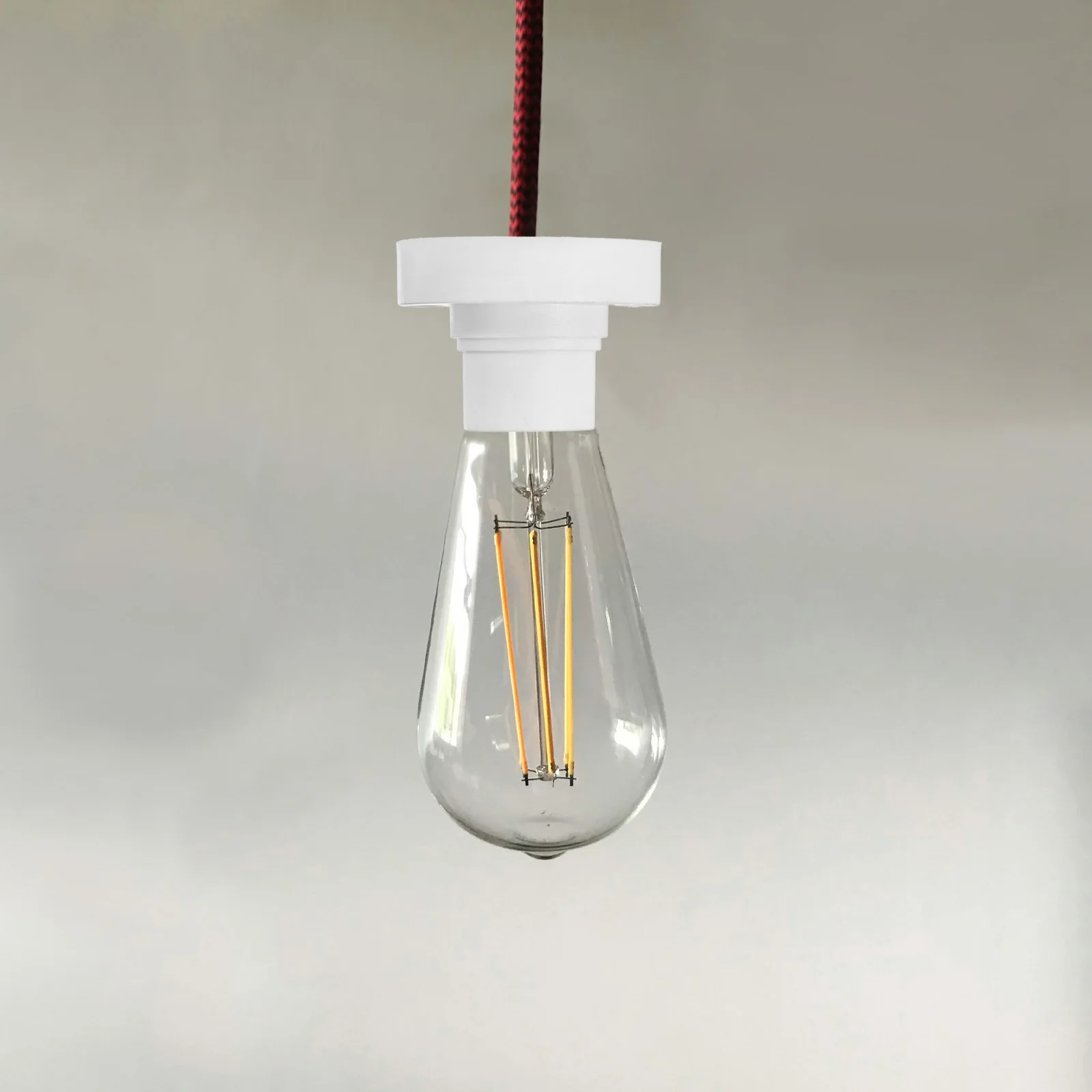 Small E14 Base White PC Socket for Wall Table Lamps Durable 250V Lamps Base Holder Lighting Accessories Mini Bulb Holder
Small E14 Base White PC Socket for Wall Table Lamps Durable 250V Lamps Base Holder Lighting Accessories Mini Bulb Holder