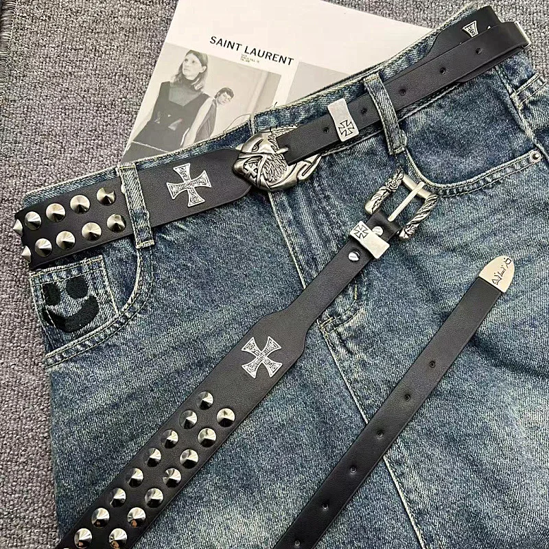 designer Y2k belt Black hot girl double nail rivets cross belt subculture personality punk men's and women's jeans belt
designer Y2k belt Black hot girl double nail rivets cross belt subculture personality punk men's and women's jeans belt