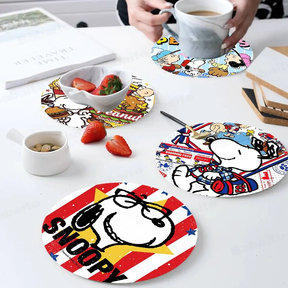 Classic Cute Dog S-Snoopy Round Coasters Insulated Durable Cups Coffee Coaster Plate Mats Home And Decoration Kitchen Utensils
Classic Cute Dog S-Snoopy Round Coasters Insulated Durable Cups Coffee Coaster Plate Mats Home And Decoration Kitchen Utensils