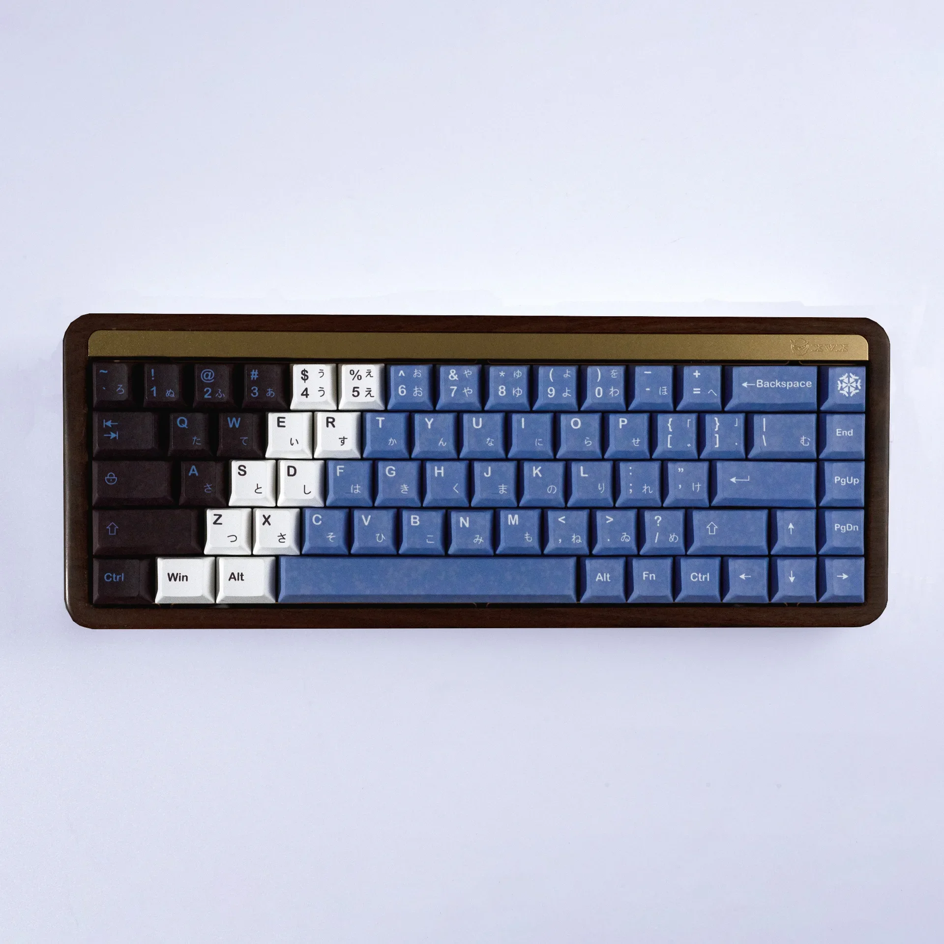 Sublimation original PBT keycap is engraved with Japanese root snow girl color matching 134 keys
Sublimation original PBT keycap is engraved with Japanese root snow girl color matching 134 keys