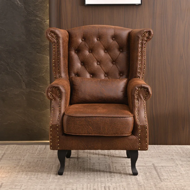 Одноместный диван Wingback, стул в американском и европейском стиле для гостиной и магазина, бара, кафе, ретро, скандинавский кожаный диван
Одноместный диван Wingback, стул в американском и европейском стиле для гостиной и магазина, бара, кафе, ретро, скандинавский кожаный диван
