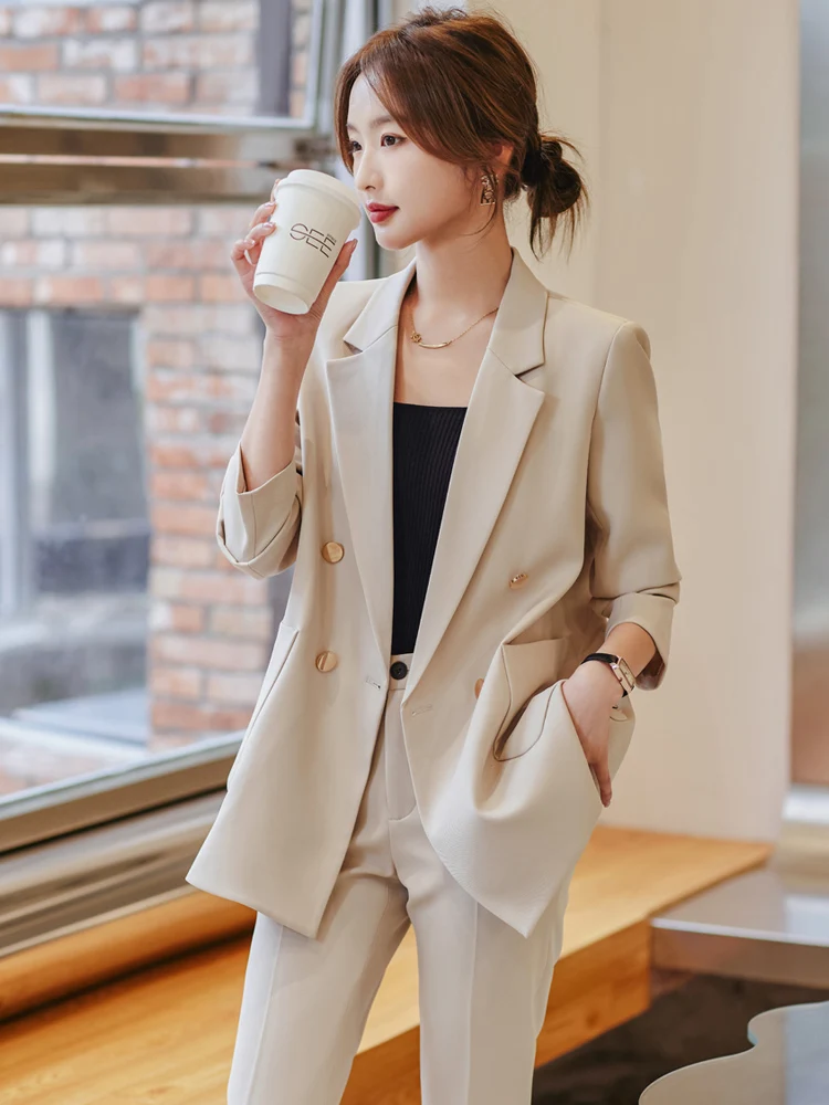 Повседневный женский пиджак весна 2026: Новинка, высококачественный, свободный крой, большие размеры, на двух пуговицах, в корейском стиле, из полиэстера.
Повседневный женский пиджак весна 2026: Новинка, высококачественный, свободный крой, большие размеры, на двух пуговицах, в корейском стиле, из полиэстера.