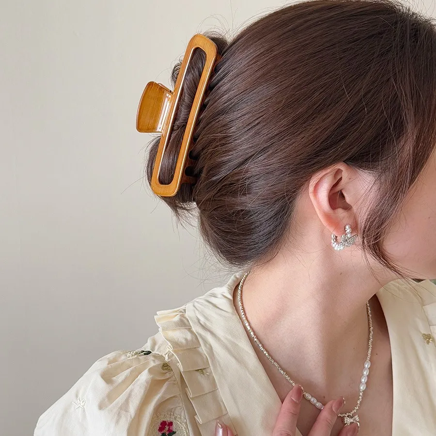 Wood Texture Hair Shark Claw Clip Korean Vintage Lazy Updo Back Head Hair Pin for Women Daily Office Brown
Wood Texture Hair Shark Claw Clip Korean Vintage Lazy Updo Back Head Hair Pin for Women Daily Office Brown