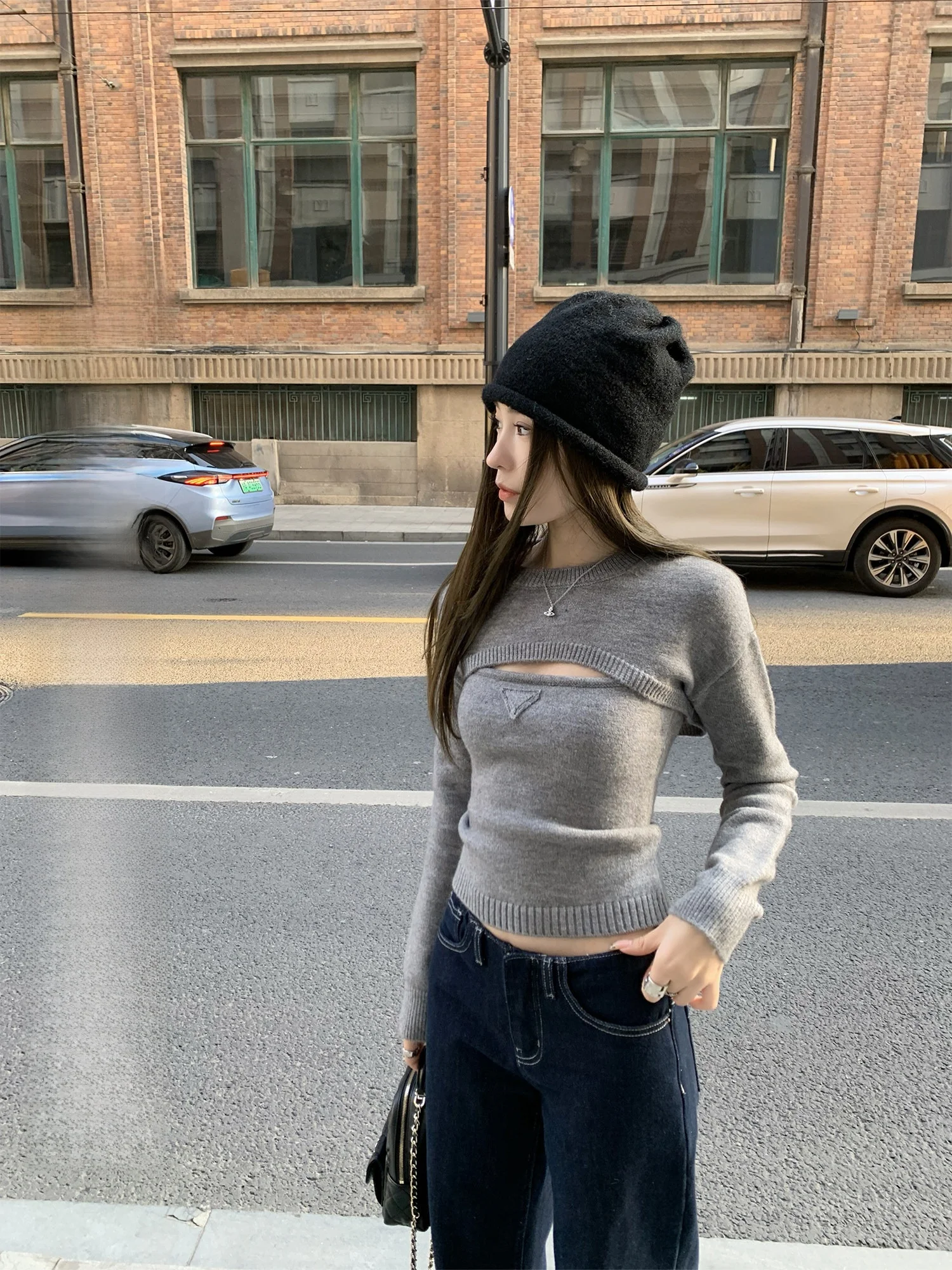 Hhi Korean Sle Women's Knitted Sweater Vest Top Lazy Faion Inner Wear Tank Top round Ne Regular Length Spring Season
Hhi Korean Sle Women's Knitted Sweater Vest Top Lazy Faion Inner Wear Tank Top round Ne Regular Length Spring Season