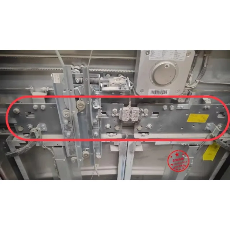 Elevator Accessories/Toshiba Elevator Car Door Head/Toshiba Door Hanging Board/new Spot
Elevator Accessories/Toshiba Elevator Car Door Head/Toshiba Door Hanging Board/new Spot