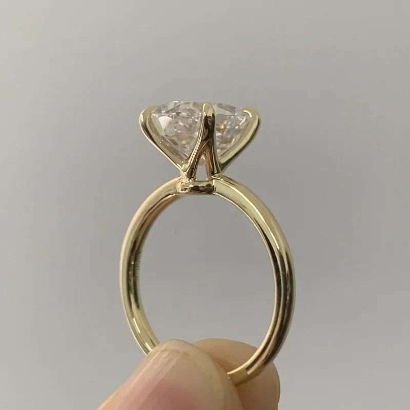 Ruif Luxury Real 18k Gold Moissanite Diamond Proposal Rings for Women Daily Office Anniversary Jewelry
Ruif Luxury Real 18k Gold Moissanite Diamond Proposal Rings for Women Daily Office Anniversary Jewelry