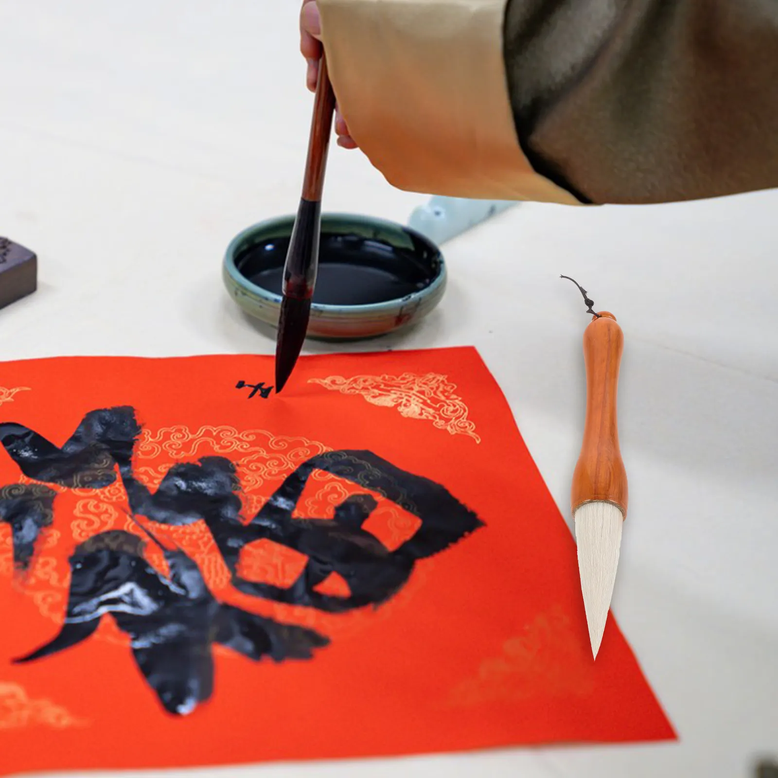 Каллиграфическая кисть из овечьей шерсти, традиционная китайская кисть для рисования и письма, отличное впитывание чернил, без ворса.
Каллиграфическая кисть из овечьей шерсти, традиционная китайская кисть для рисования и письма, отличное впитывание чернил, без ворса.