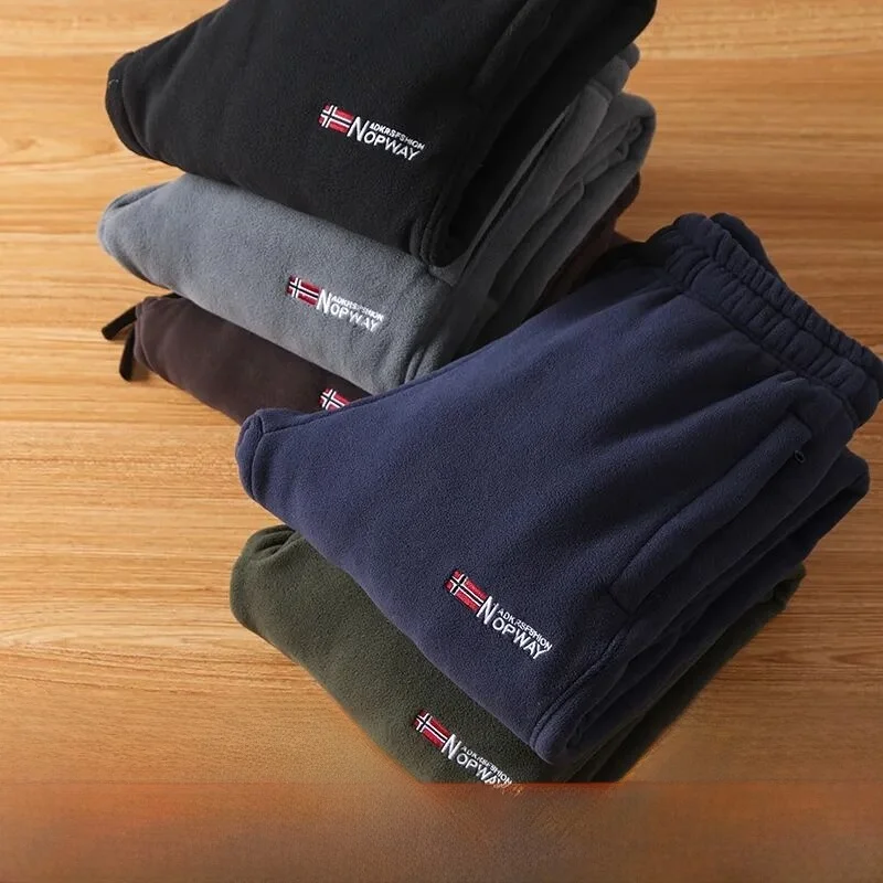 Скандинавские высококачественные уличные брюки Thiened Fce, зимние термоизоляционные спортивные штаны для мужчин и женщин, повседневные брюки с защитой от холода, полиэфирное волокно
Скандинавские высококачественные уличные брюки Thiened Fce, зимние термоизоляционные спортивные штаны для мужчин и женщин, повседневные брюки с защитой от холода, полиэфирное волокно