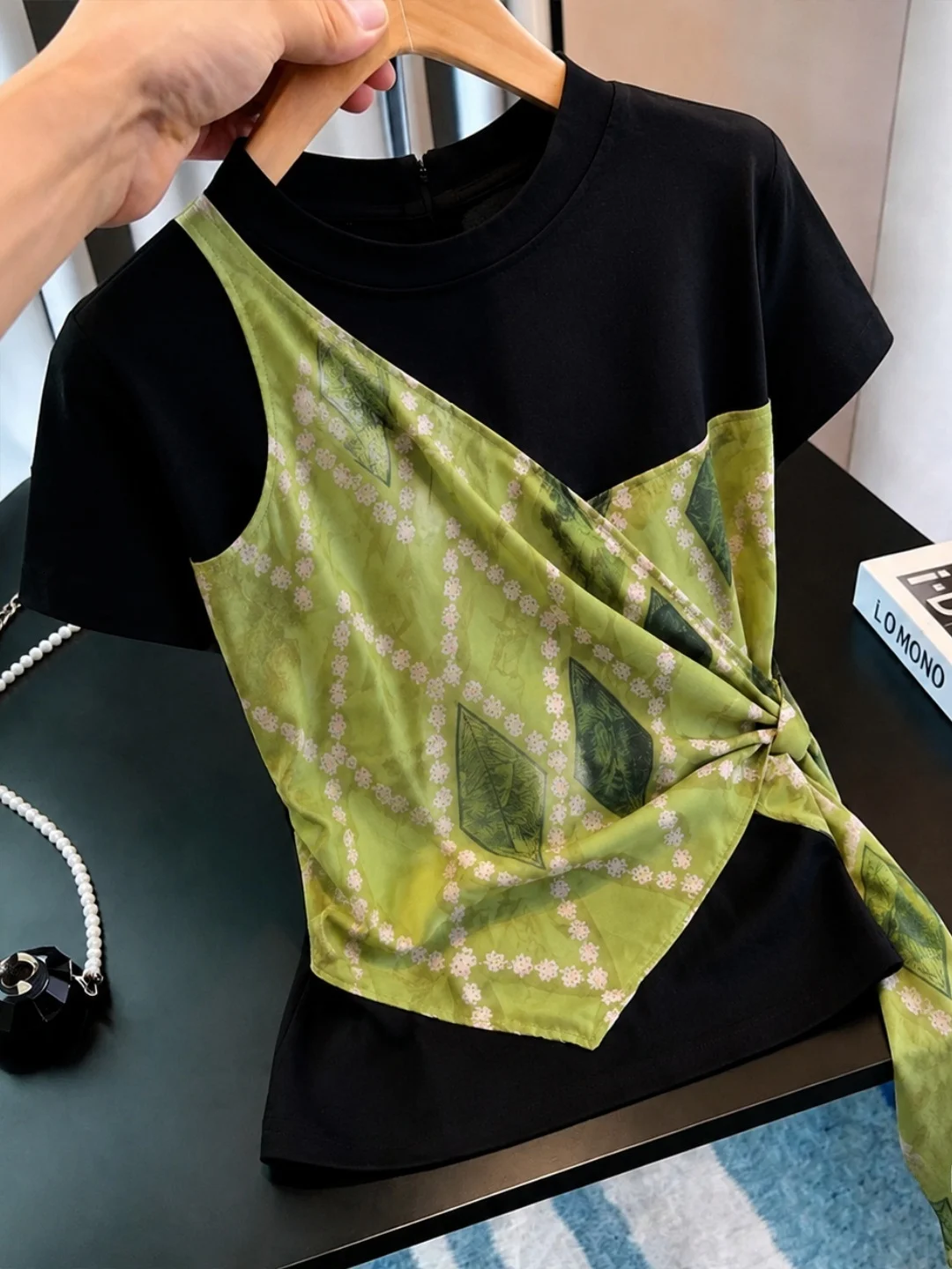 Fashionable Short Sleeve T-Shirt Commute Korean Style Color Block Design Summer 2026 Women's Silk Blend round Neck Top
Fashionable Short Sleeve T-Shirt Commute Korean Style Color Block Design Summer 2026 Women's Silk Blend round Neck Top