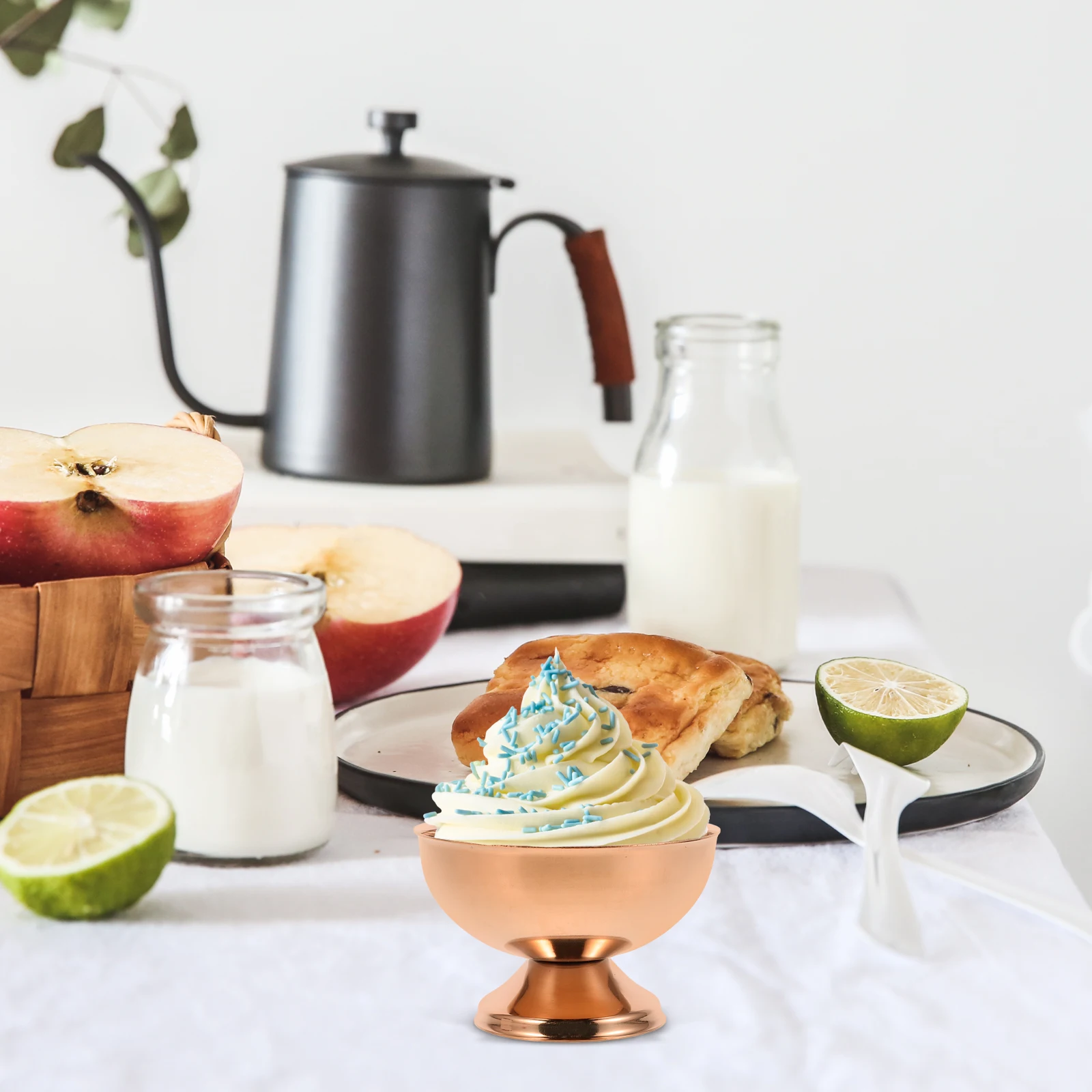 Ice Cream Cup Fruit Pudding Serving Bowl Japanese-style Dishes Bowls for Golden Footed Sundae
Ice Cream Cup Fruit Pudding Serving Bowl Japanese-style Dishes Bowls for Golden Footed Sundae