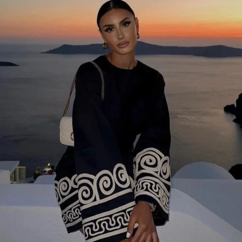 Женское платье с вышивкой и длинными рукавами, повседневное облегающее платье с круглым вырезом и высокой талией, женская мода, уличные платья 
Женское платье с вышивкой и длинными рукавами, повседневное облегающее платье с круглым вырезом и высокой талией, женская мода, уличные платья