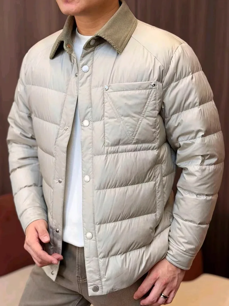 Высококачественное мужское пуховое пальто с воротником-дуэтом, осень-зима, новинка, деловое повседневное крутое пальто Haome, модная подставка
Высококачественное мужское пуховое пальто с воротником-дуэтом, осень-зима, новинка, деловое повседневное крутое пальто Haome, модная подставка