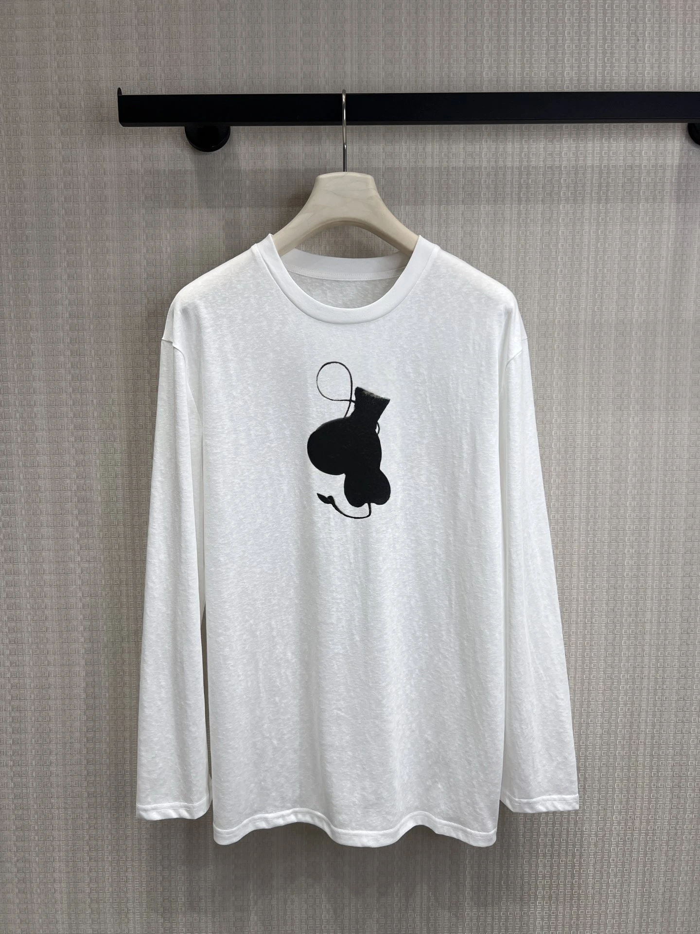 Loose Fit round Neck Long Sleeve White T-Shirt Women's Casual Style Printed Design Fashionable Slimming Daily Wear Cotton
Loose Fit round Neck Long Sleeve White T-Shirt Women's Casual Style Printed Design Fashionable Slimming Daily Wear Cotton