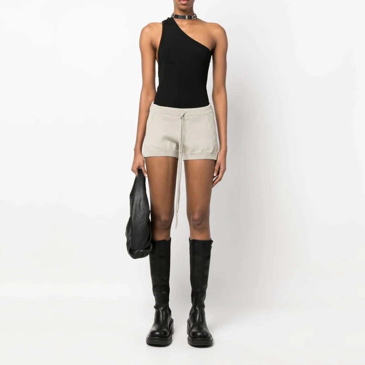 Drawstring elastic waist hundred with slim women's shorts 2023 summer new niche design casual minimalist gray knitted pants
Drawstring elastic waist hundred with slim women's shorts 2023 summer new niche design casual minimalist gray knitted pants