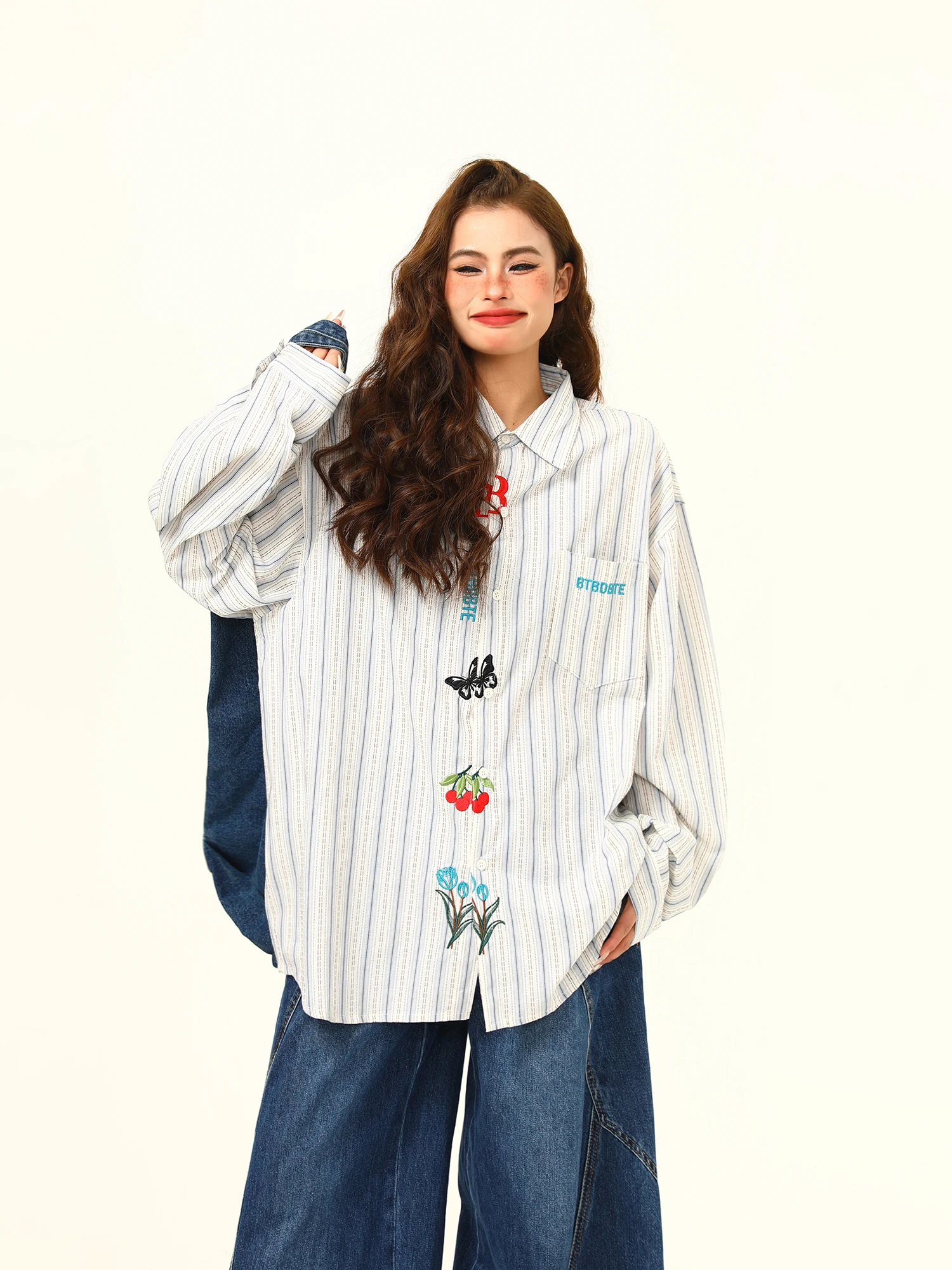 Long-sleeved shirt women's pure cotton floral embroidery personalized American retro striped spring autumn loose versatile top
Long-sleeved shirt women's pure cotton floral embroidery personalized American retro striped spring autumn loose versatile top