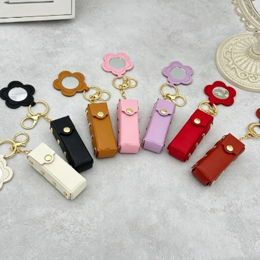 Портативный чехол-брелок для помады с цветочным зеркальцем, мини-футляр для помады на ключи для женщин, милый аксессуар для сумки из искусственной кожи, 1 шт.
Портативный чехол-брелок для помады с цветочным зеркальцем, мини-футляр для помады на ключи для женщин, милый аксессуар для сумки из искусственной кожи, 1 шт.