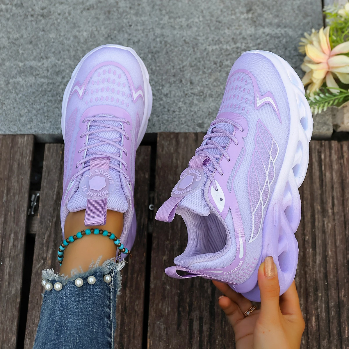 Women's breathable fashionable casual running shoes, lightweight soft sole outdoor athletic sneakers
Women's breathable fashionable casual running shoes, lightweight soft sole outdoor athletic sneakers