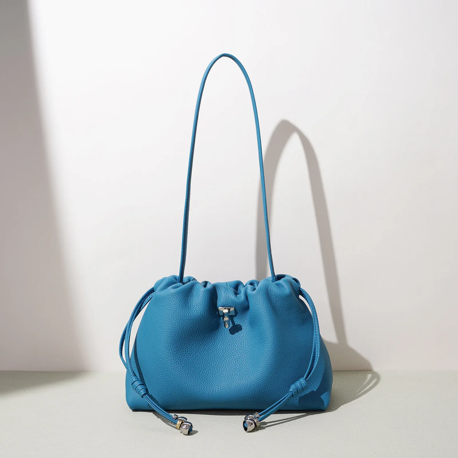 Women Genuine Grade Cow Leather Shoulder Crossbody Bags Luxury Designer Brand Ladies Handbag for Woman Underarm Bag Female Tote
Women Genuine Grade Cow Leather Shoulder Crossbody Bags Luxury Designer Brand Ladies Handbag for Woman Underarm Bag Female Tote