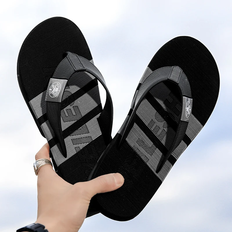 Men's Flip-flops New Summer Outdoor Beach Shoes Sports Anti-skid Soft Bottom Sandals Home Casual Slippers Versatile Men's Shoes
Men's Flip-flops New Summer Outdoor Beach Shoes Sports Anti-skid Soft Bottom Sandals Home Casual Slippers Versatile Men's Shoes