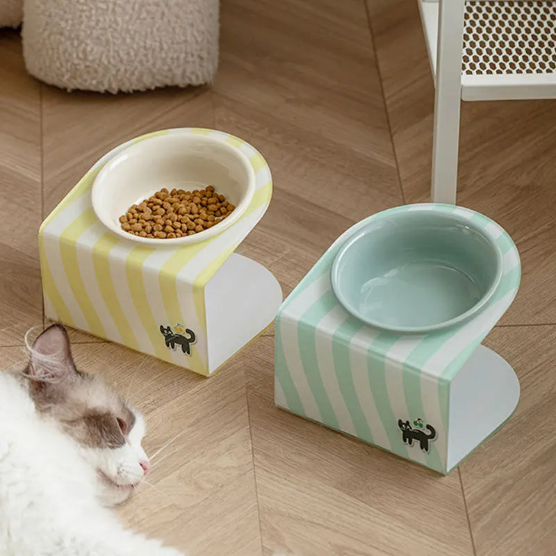 2025 Новая экологически чистая керамика 15 ° Наклонная регулируемая миска для еды. Приподнятая миска для питья для щенков собак с акриловой подставкой для кошек.
2025 Новая экологически чистая керамика 15 ° Наклонная регулируемая миска для еды. Приподнятая миска для питья для щенков собак с акриловой подставкой для кошек.