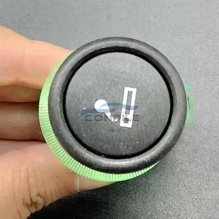 A set for Freelander 2 Range Rover Evoque cigarette lighter socket fixing ring cigarette end auto parts
A set for Freelander 2 Range Rover Evoque cigarette lighter socket fixing ring cigarette end auto parts