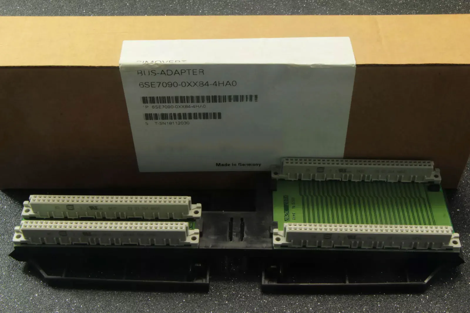 Brand new 6SE7090-0XX84-1CE0 6SE7090-0XX84-4HA0 Warrently One-year
Brand new 6SE7090-0XX84-1CE0 6SE7090-0XX84-4HA0 Warrently One-year