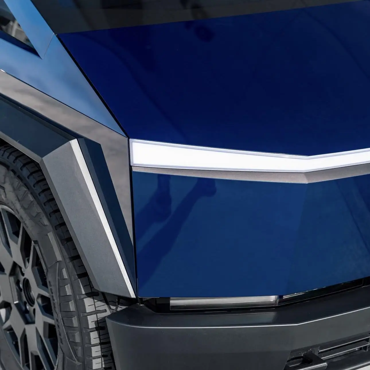For Tesla Cybertruck 2024-2026 DIY Color Chang Wrap Film Glossy Precut Paint Protective Film PET Self-Adhesive Car Accessorie
For Tesla Cybertruck 2024-2026 DIY Color Chang Wrap Film Glossy Precut Paint Protective Film PET Self-Adhesive Car Accessorie