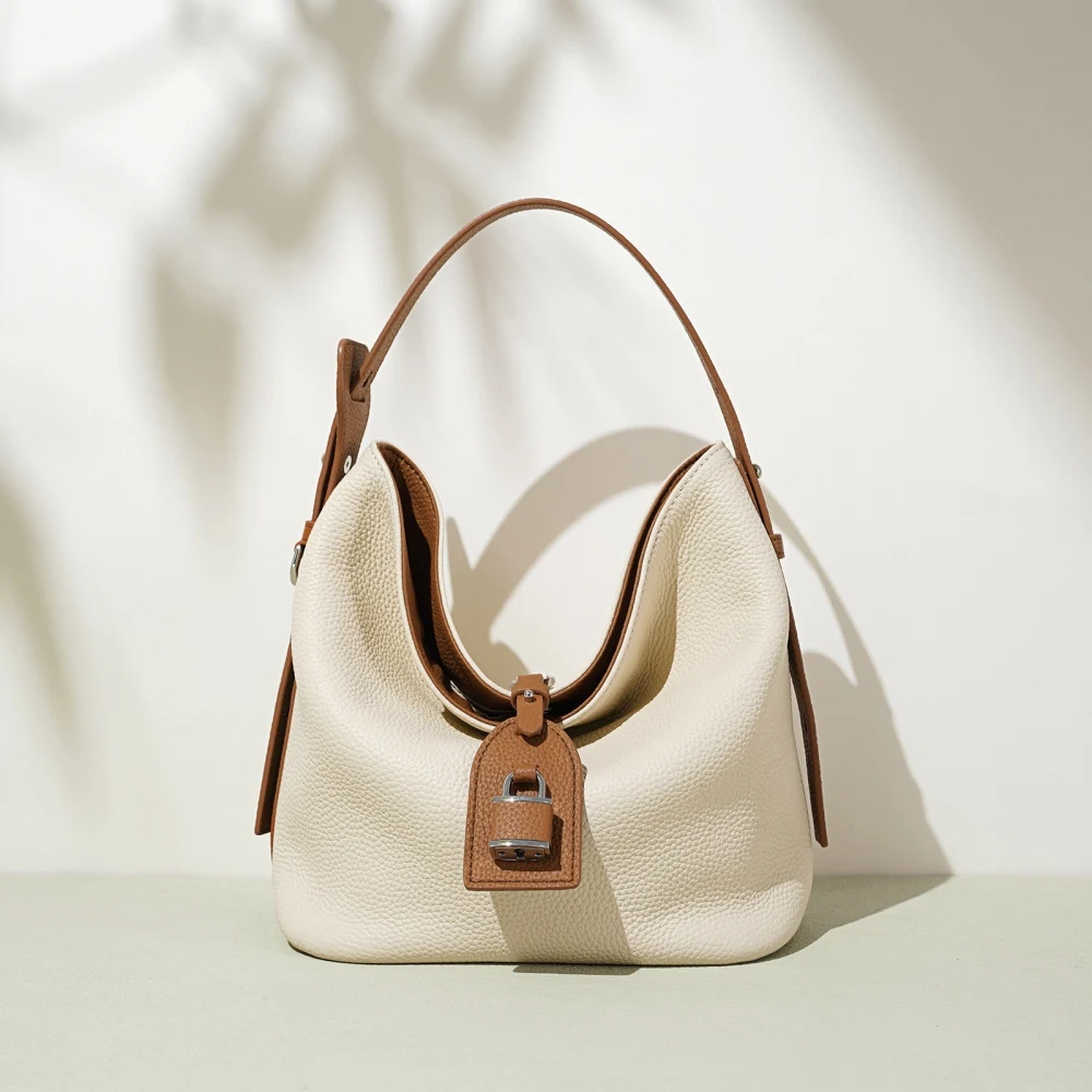 Fashion Bucket Bag Large Capacity Genuine Leather Original Design Shoulder Bag Daily Commuting Casual Crossbody Bag For Women
Fashion Bucket Bag Large Capacity Genuine Leather Original Design Shoulder Bag Daily Commuting Casual Crossbody Bag For Women