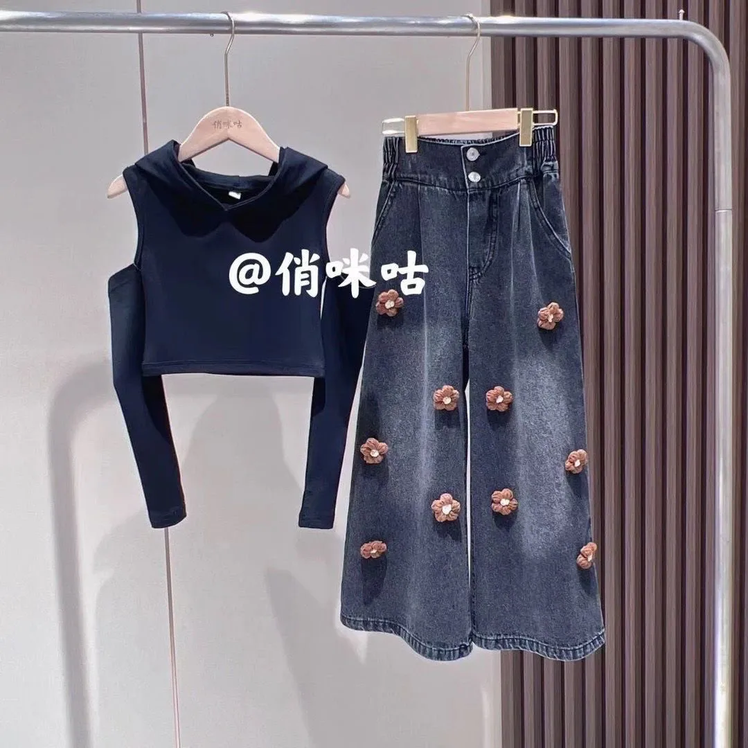 Girls' Spring/Summer Set 2025 New Style Children's Stylish Hoodie Cowboy Wide Leg Pants Two Piece Set
Girls' Spring/Summer Set 2025 New Style Children's Stylish Hoodie Cowboy Wide Leg Pants Two Piece Set
