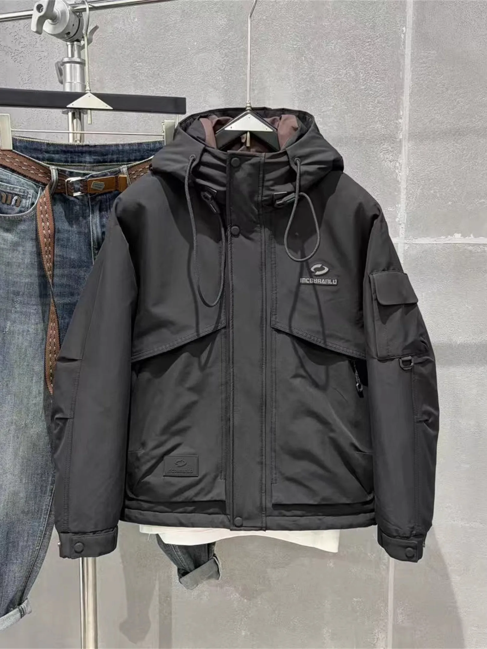 Мужская рабочая куртка-пуховик с капюшоном, утепленная, с множеством карманов, 90% белый утиный пух, зимняя, новинка, утолщенная, полиэстер
Мужская рабочая куртка-пуховик с капюшоном, утепленная, с множеством карманов, 90% белый утиный пух, зимняя, новинка, утолщенная, полиэстер