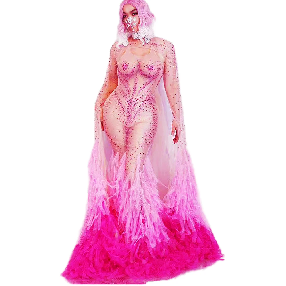 Nude Gauze Perspective Shining Pink Rhinestones Sexy Long Folds Dress For Women Evening Party Ballroom Stage Drag Queen Costumes
Nude Gauze Perspective Shining Pink Rhinestones Sexy Long Folds Dress For Women Evening Party Ballroom Stage Drag Queen Costumes
