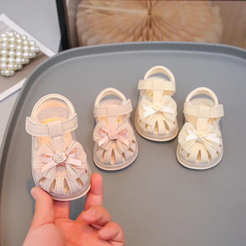 Girls Walking Shoes T-strap Sweet Lace Bows Baby Princess Sandal Soft Sole Non-slip 2025 Summer New Kids Casual Beach Shoes Cute
Girls Walking Shoes T-strap Sweet Lace Bows Baby Princess Sandal Soft Sole Non-slip 2025 Summer New Kids Casual Beach Shoes Cute