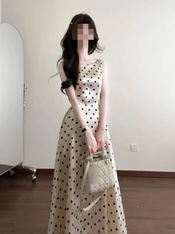 Korean Style Gentle Polka Dot Strapless Dress Women's Summer Long Skirt Fashionable Classy Cotton Casual Business City Walk
Korean Style Gentle Polka Dot Strapless Dress Women's Summer Long Skirt Fashionable Classy Cotton Casual Business City Walk