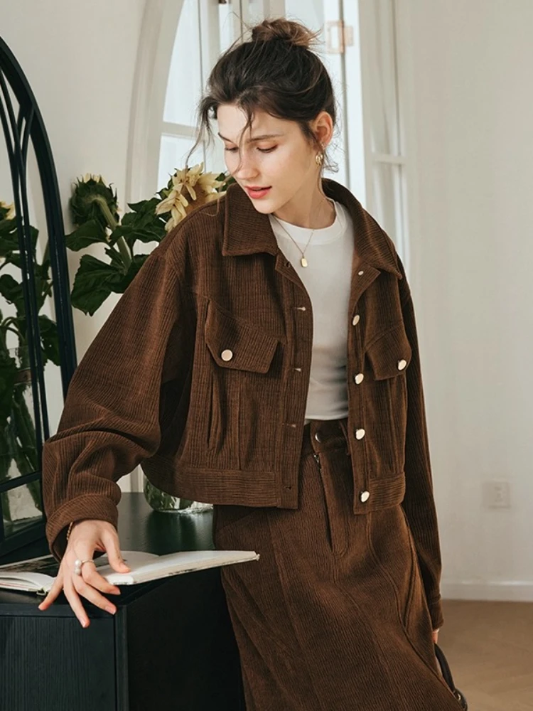 OLrain женские винтажные куртки, новинка осени 2023, однотонные отложные короткие пальто с карманами, теплые женские топы, офисные женские топы O23QW80132
OLrain женские винтажные куртки, новинка осени 2023, однотонные отложные короткие пальто с карманами, теплые женские топы, офисные женские топы O23QW80132