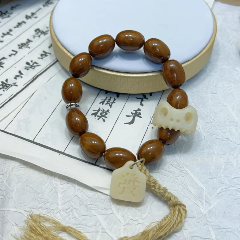 Purple Gold Mouse Jujube Bead With Little Running Ring Bone Hair Character Pendant Bracelet
Purple Gold Mouse Jujube Bead With Little Running Ring Bone Hair Character Pendant Bracelet