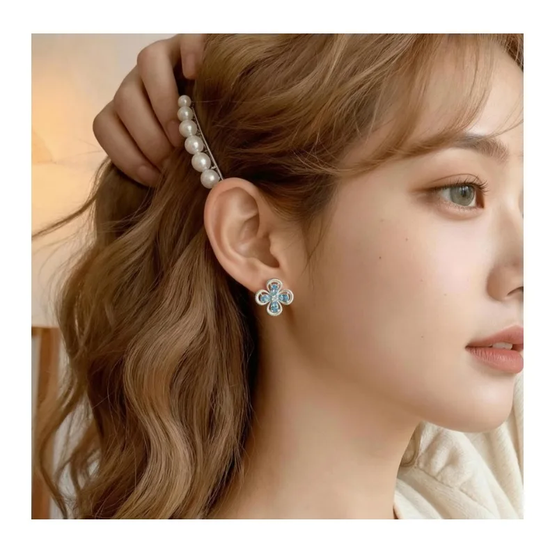 Needle Super Flash Color Zircon Earrings Women's Small Fresh and Fashionable Stud Earrings Cute Simple Sweet Ears
Needle Super Flash Color Zircon Earrings Women's Small Fresh and Fashionable Stud Earrings Cute Simple Sweet Ears