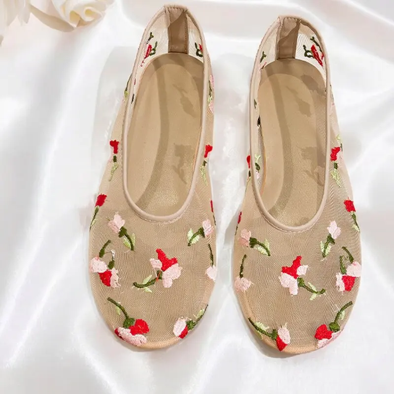 Hand Embroidered Flowers Designer Mesh Hollow Flats Ballet Shoes Women Summer Light Breathable Mary Jane Shoe Elegant Mules Shoe
Hand Embroidered Flowers Designer Mesh Hollow Flats Ballet Shoes Women Summer Light Breathable Mary Jane Shoe Elegant Mules Shoe