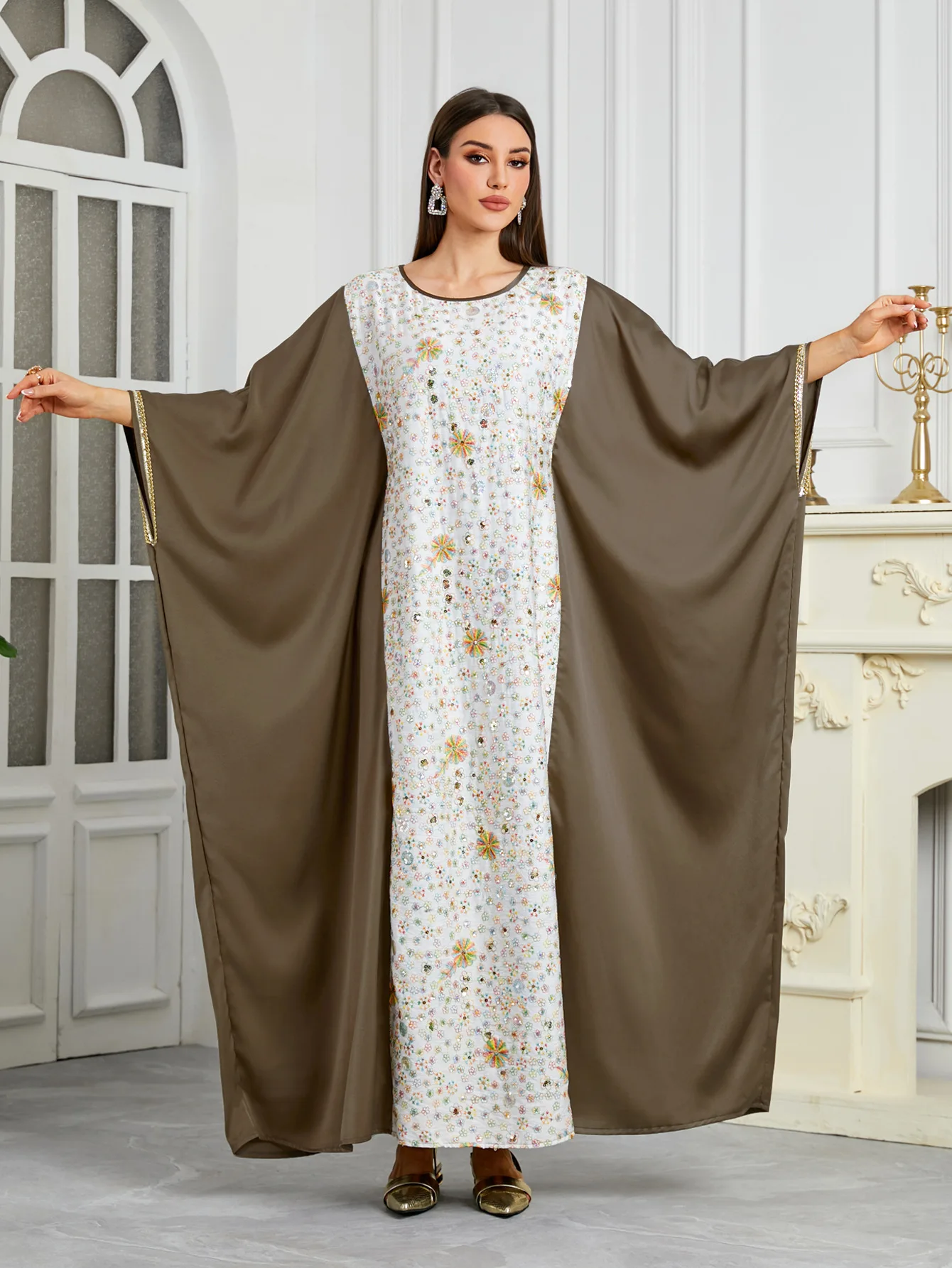 Morocco Sequins Embroidery Caftan Dress Abaya Batwing Sleeve Waist Fitted Loose Long Robe Muslim Women Dubai Eid Ramadan Outfit
Morocco Sequins Embroidery Caftan Dress Abaya Batwing Sleeve Waist Fitted Loose Long Robe Muslim Women Dubai Eid Ramadan Outfit