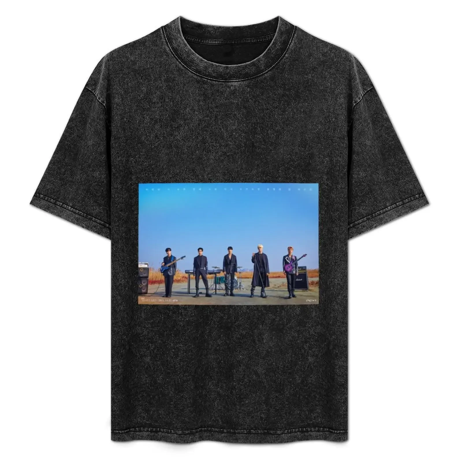 ONEWE (STAR) T-Shirt Graphic Print Short Sleeve T-Shirt
ONEWE (STAR) T-Shirt Graphic Print Short Sleeve T-Shirt