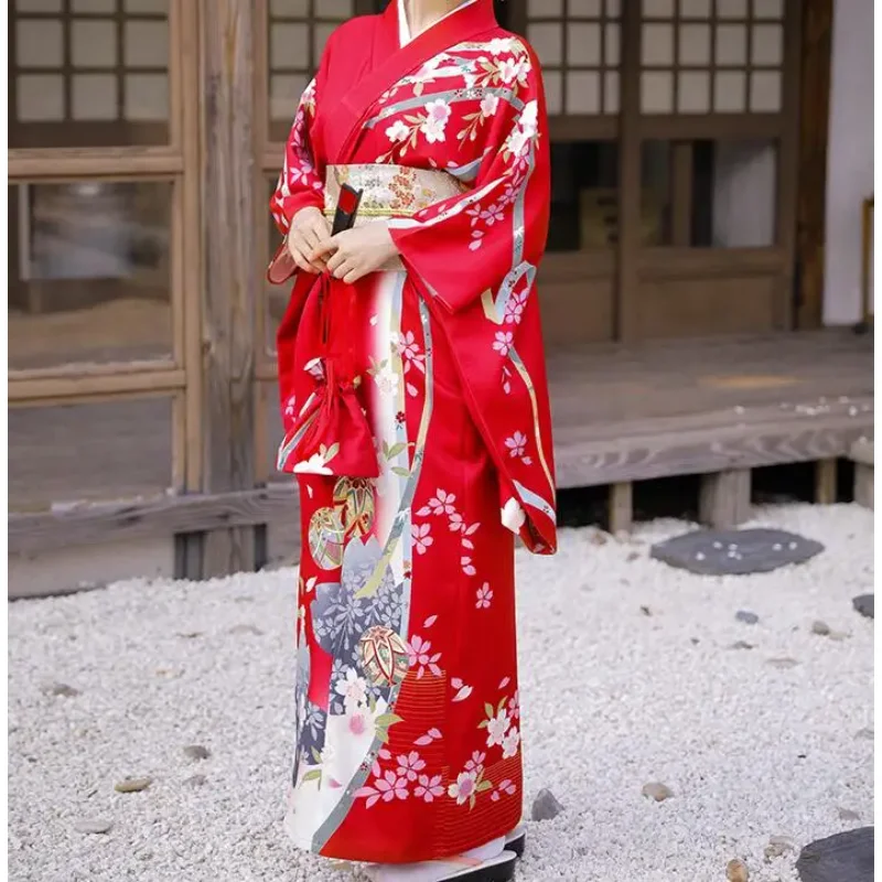 Красное традиционное японское кимоно 2026, женское весеннее платье с принтом вишни, включает пояс
Красное традиционное японское кимоно 2026, женское весеннее платье с принтом вишни, включает пояс