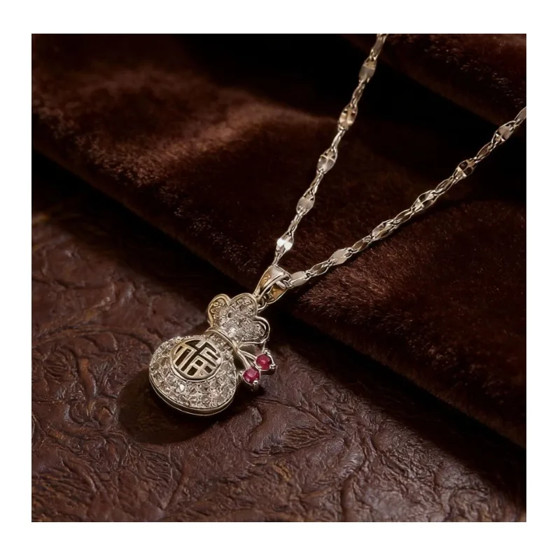 New Light Luxury Full Diamond Lucky Bag Necklace Female Niche Design Sense Collarbone Chain Internet Celebrity with Lucky Charac
New Light Luxury Full Diamond Lucky Bag Necklace Female Niche Design Sense Collarbone Chain Internet Celebrity with Lucky Charac