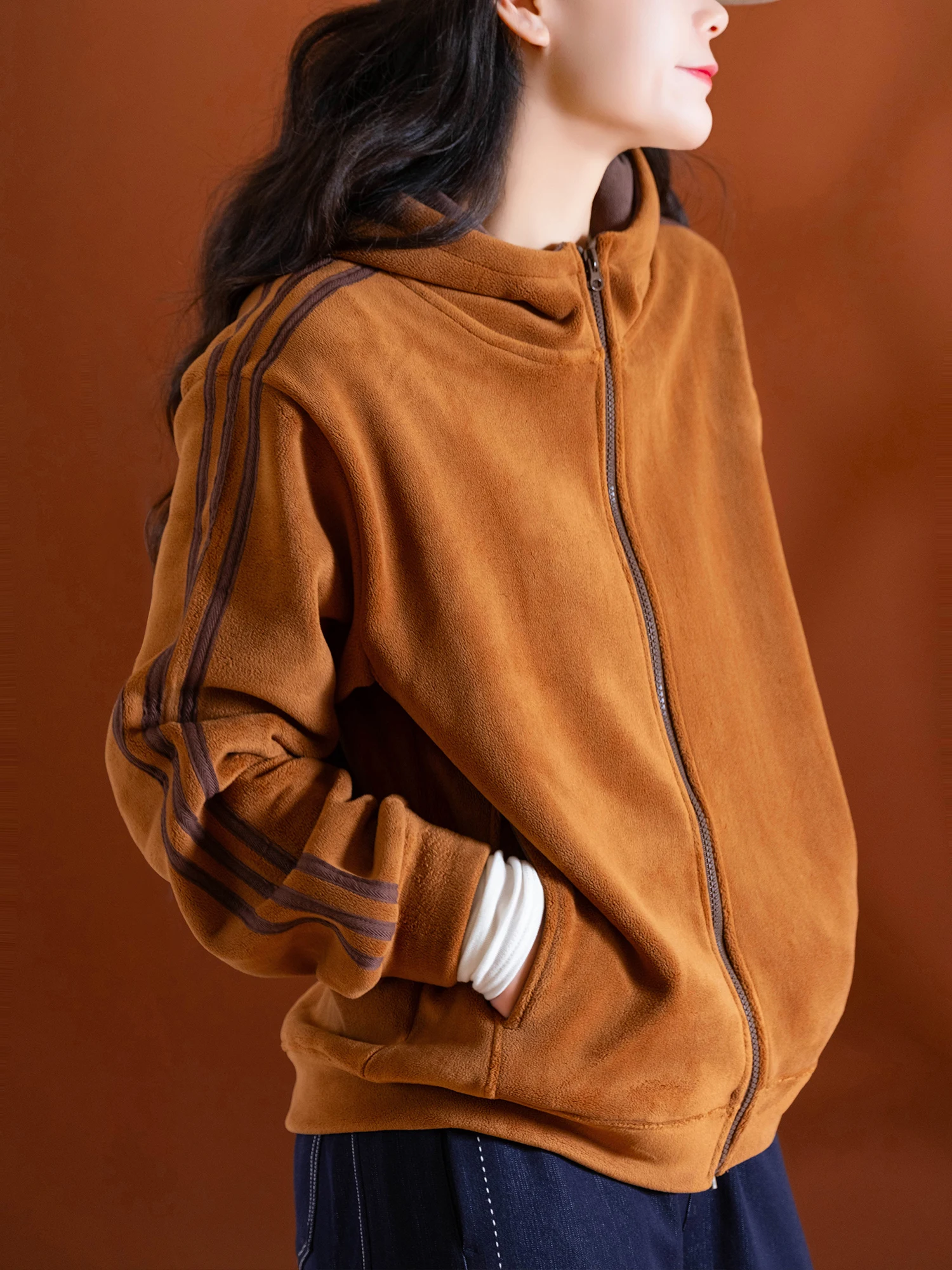 Утепленная куртка 790 г с эффектом легкости, модная, с капюшоном, удобная, с длинными рукавами, для женщин
Утепленная куртка 790 г с эффектом легкости, модная, с капюшоном, удобная, с длинными рукавами, для женщин