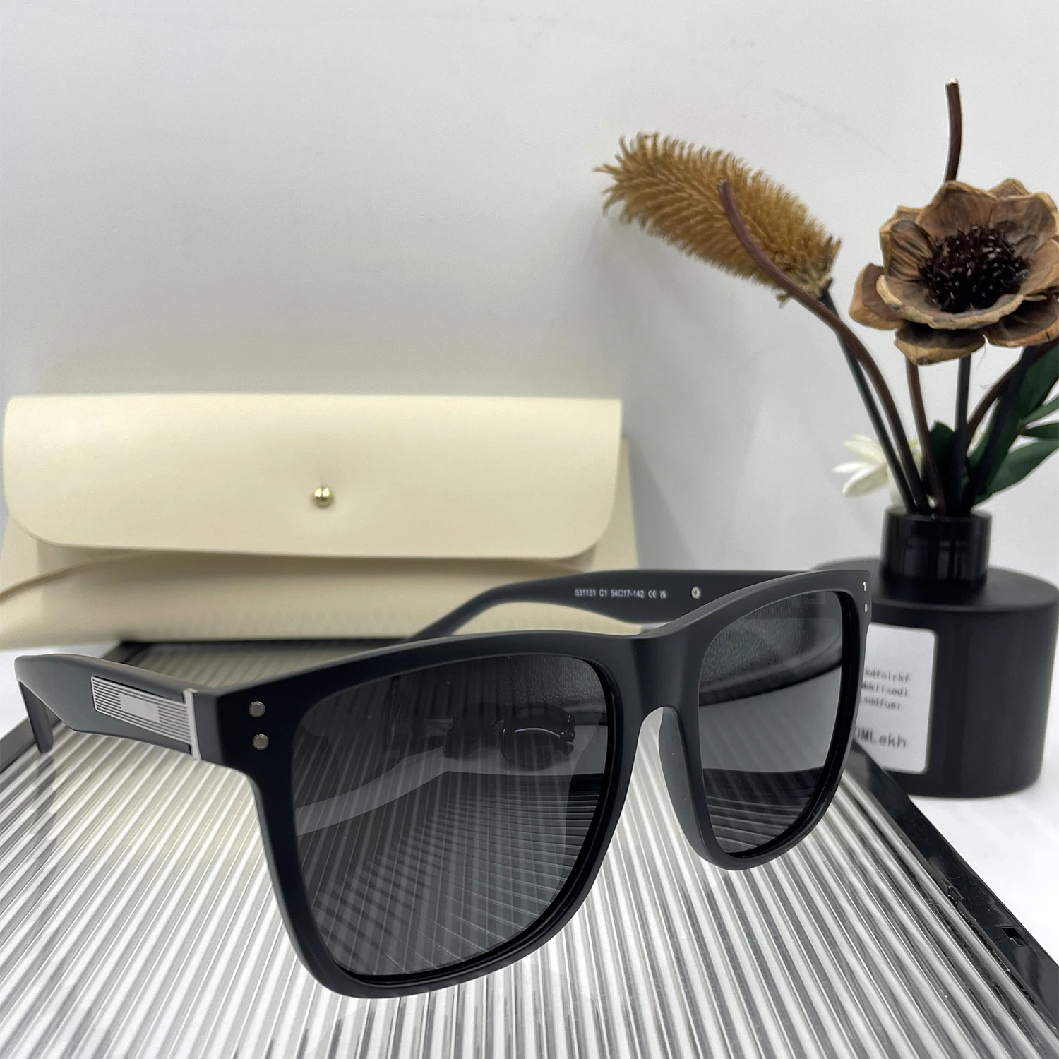 2025 New Trendy Fashion Women's Sunglasses Handmade Outdoor Lightweight Glasses Men for Driving Polarized UV400 Sunglasses
2025 New Trendy Fashion Women's Sunglasses Handmade Outdoor Lightweight Glasses Men for Driving Polarized UV400 Sunglasses