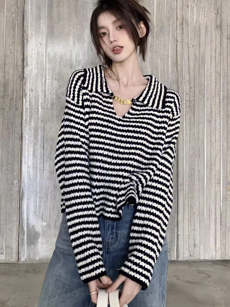 Fashion Chain Women Striped Sweater Casual Long Sleeve Loose Korean Jumpers Chic Turn Down Collar Autumn Female Knitted Top
Fashion Chain Women Striped Sweater Casual Long Sleeve Loose Korean Jumpers Chic Turn Down Collar Autumn Female Knitted Top