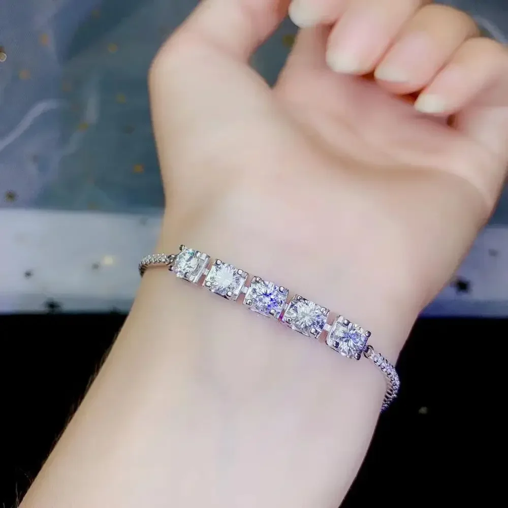 Moissanite Bracelet Ladies Jewelry 925 Sterling Silver Birthday Party Banquet Gift Shiny Gemstone Bracelet for Women
Moissanite Bracelet Ladies Jewelry 925 Sterling Silver Birthday Party Banquet Gift Shiny Gemstone Bracelet for Women