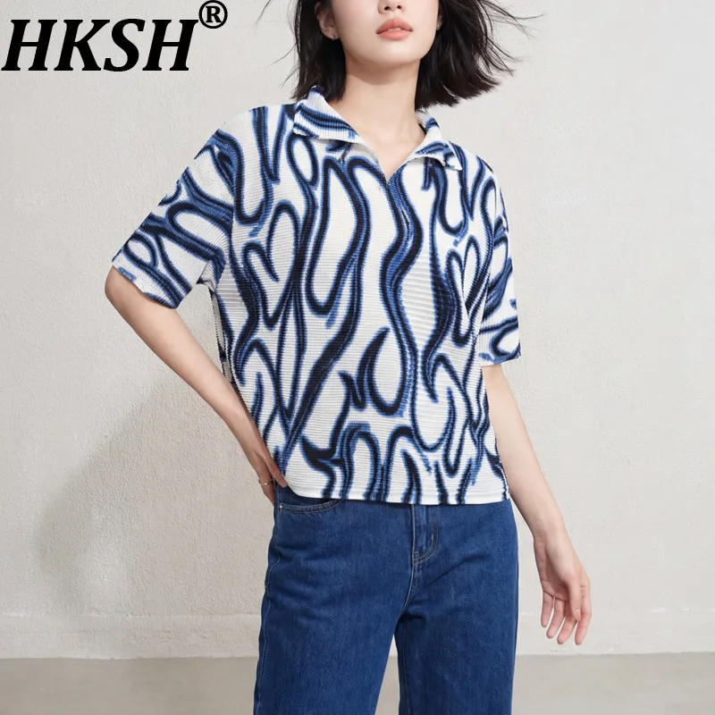 HKSH Women T-shirt Pleated Printed Turn-down Collar Short Sleeve Versatile Elegant High Street Tee Casual Top New Summer HK21942
HKSH Women T-shirt Pleated Printed Turn-down Collar Short Sleeve Versatile Elegant High Street Tee Casual Top New Summer HK21942