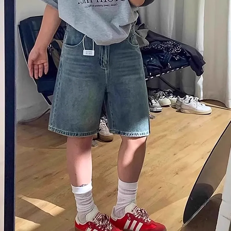 Retro Blue Washed High Waist Straight Leg Denim Shorts Women's Loose Slimming Student Wide Leg Five-Quarter Pants
Retro Blue Washed High Waist Straight Leg Denim Shorts Women's Loose Slimming Student Wide Leg Five-Quarter Pants
