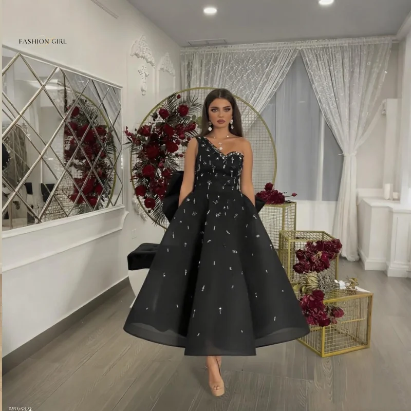 Black Sparkling Ball Gowns One Shoulder A-line Cocktail Dress Elegant Women's Bow Formal Occasion Dress Customization
Black Sparkling Ball Gowns One Shoulder A-line Cocktail Dress Elegant Women's Bow Formal Occasion Dress Customization
